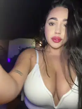 SofiaWildee online show from February 5, 2026, 1:43 am