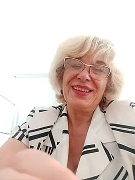 52MiaLove02 online show from September 12, 2025, 7:41 am