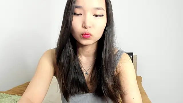 Soyun Mia online show from January 7, 2026, 4:53 pm