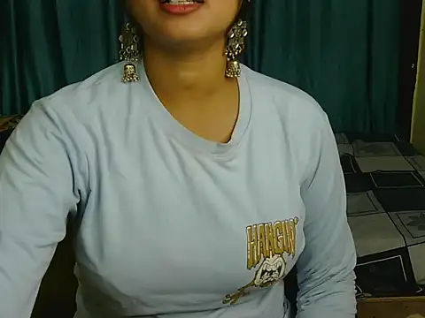 priya-kumari22 online show from October 8, 2025, 4:21 am