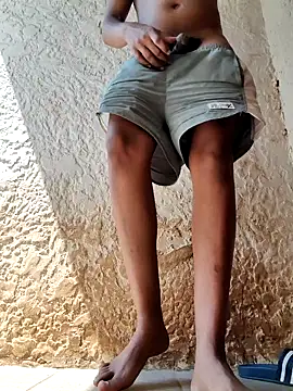 Snapshot of Cianda24 chatting on February 5, 2026, 8:41 am Cianda24 online show from February 5, 2026, 8:41 am