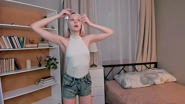 ErinBissonnette online show from April 10, 2026, 7:07 pm