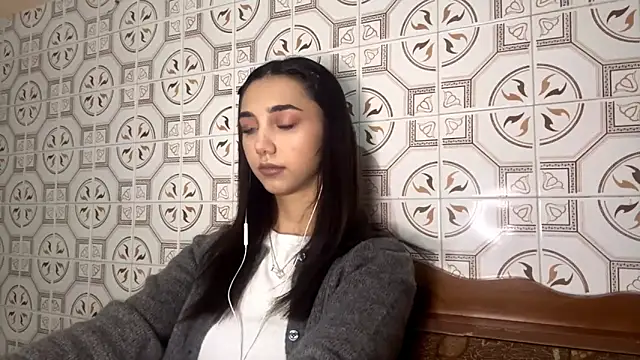 LinaMour online show from November 21, 2025, 10:08 pm