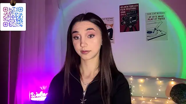 LinaMour online show from March 6, 2026, 10:28 pm