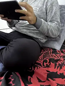 yazinyazin1 online show from November 8, 2025, 11:25 pm