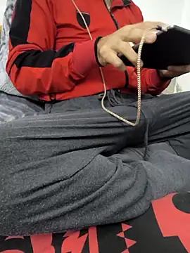 yazinyazin1 online show from November 22, 2025, 2:21 am