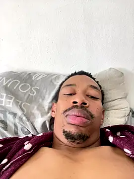 Snapshot of fitsexyman chatting on September 28, 2025, 9:58 am fitsexyman online show from September 28, 2025, 9:58 am