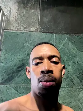 Snapshot of fitsexyman chatting on November 5, 2025, 10:04 am fitsexyman online show from November 5, 2025, 10:04 am