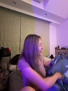 tw feibaby online show from April 9, 2026, 1:27 pm