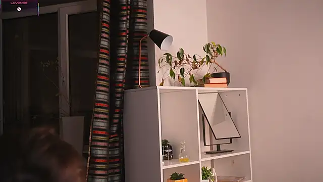 ttragedienne online show from December 19, 2025, 2:29 am