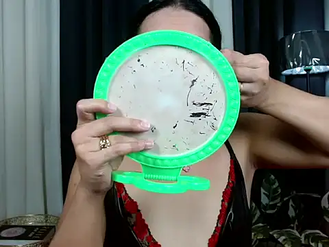 Kiethmadison Miller online show from September 25, 2025, 7:34 am