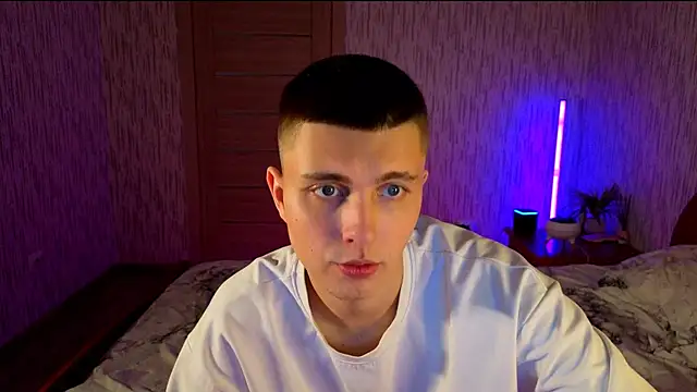 Denisx444 online show from October 17, 2025, 4:37 am