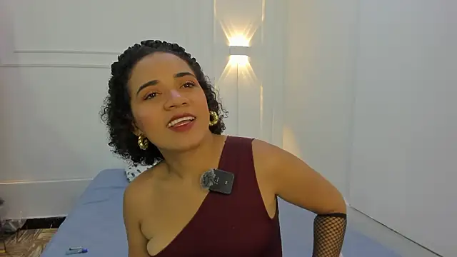 Snapshot of charlotte_dante212 chatting on March 6, 2026, 4:20 am charlotte dante212 online show from March 6, 2026, 4:20 am