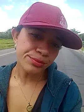 Snapshot of charlotte_dante212 chatting on March 18, 2026, 4:43 pm charlotte dante212 online show from March 18, 2026, 4:43 pm