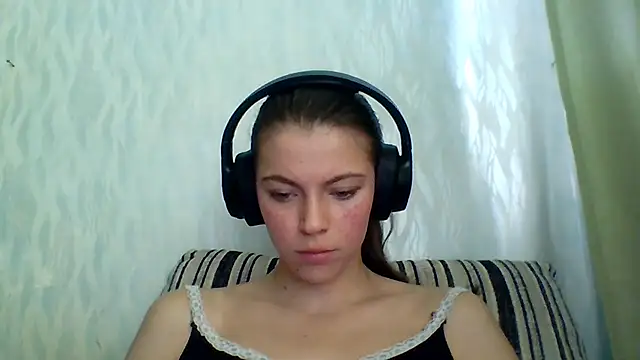 CutieAnny online show from September 13, 2025, 5:18 am