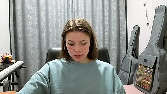 CutieAnny online show from May 22, 2026, 7:19 pm