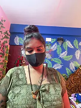 Snapshot of V-Hot-Sweti chatting on February 2, 2026, 7:51 am V-Hot-Sweti online show from February 2, 2026, 7:51 am