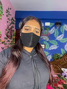 Snapshot of V-Hot-Sweti chatting on February 4, 2026, 7:03 am V-Hot-Sweti online show from February 4, 2026, 7:03 am