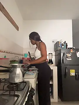 zaracollins01 online show from March 12, 2026, 2:56 pm