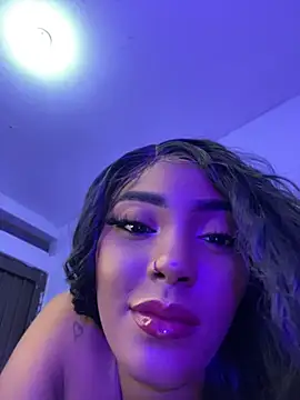 zaracollins01 online show from May 27, 2026, 1:57 am