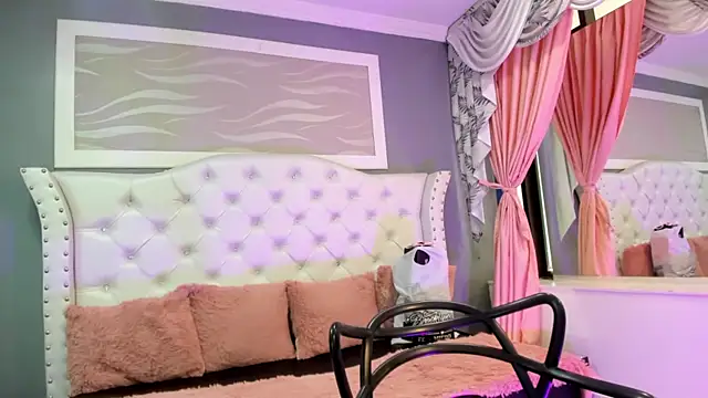 Snapshot of _camila_ortiz chatting on September 16, 2025, 7:37 pm  camila ortiz online show from September 16, 2025, 7:37 pm