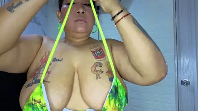 yunkeyc online show from November 24, 2025, 3:17 am