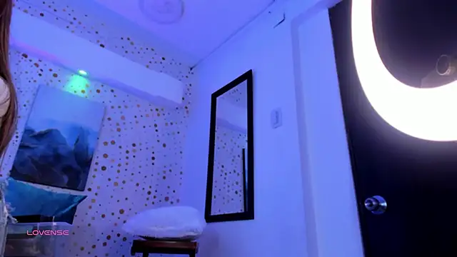 ArianaSantana online show from September 15, 2025, 1:22 pm