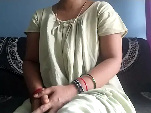 NehaQn online show from September 13, 2025, 1:05 am