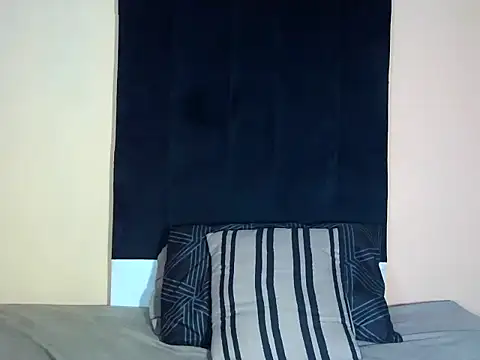 freakynyashXxXx online show from February 26, 2026, 7:13 pm