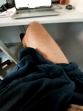 Snapshot of hpp66 chatting on October 6, 2025, 4:04 pm hpp66 online show from October 6, 2025, 4:04 pm