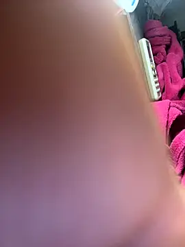 Snapshot of aninha21 chatting on November 4, 2025, 10:58 am aninha21 online show from November 4, 2025, 10:58 am