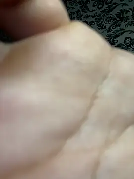 Snapshot of aninha21 chatting on November 17, 2025, 10:32 am aninha21 online show from November 17, 2025, 10:32 am