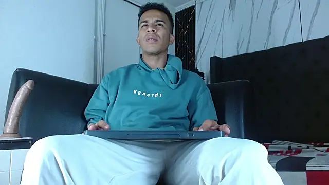 aston xvera online show from January 6, 2026, 3:21 am