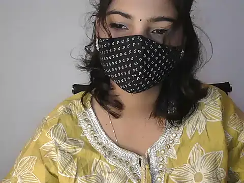 Hott Noor online show from November 6, 2025, 10:05 am