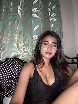 STRIP GLOW online show from March 7, 2026, 5:32 pm