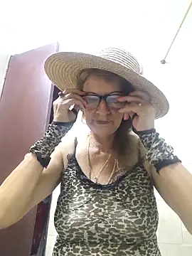 MaryLunne online show from April 9, 2026, 11:04 am