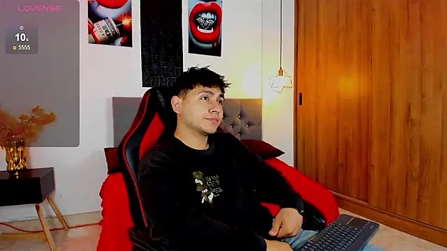 Nicolas James Sc online show from December 20, 2025, 12:45 pm