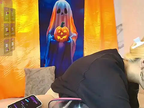 megganfoxxy online show from October 20, 2025, 2:01 am