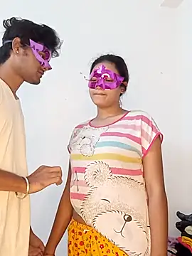 Snapshot of new_coupleee chatting on November 1, 2025, 12:29 pm new coupleee online show from November 1, 2025, 12:29 pm