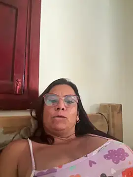 YadiraOrozco online show from October 27, 2025, 7:18 pm