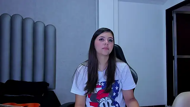 Charlotte-Star online show from November 28, 2025, 7:38 pm