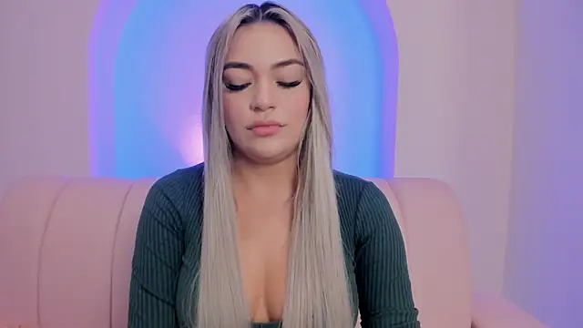 milaowens online show from February 16, 2026, 11:06 am