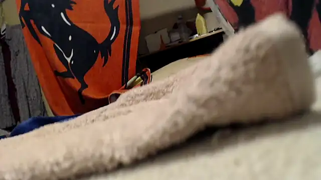 Snapshot of BiglovelyXXL chatting on December 1, 2025, 4:50 am BiglovelyXXL online show from December 1, 2025, 4:50 am