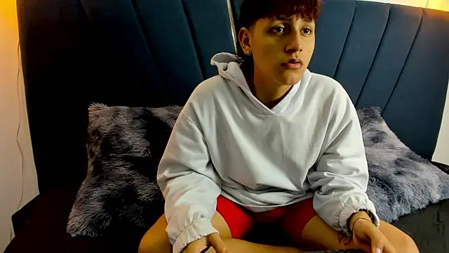 Snapshot of zeusapollofuck chatting on September 11, 2025, 9:15 pm zeusapollofuck online show from September 11, 2025, 9:15 pm