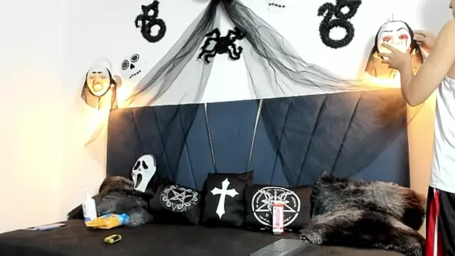 Snapshot of zeusapollofuck chatting on October 14, 2025, 11:05 pm zeusapollofuck online show from October 14, 2025, 11:05 pm