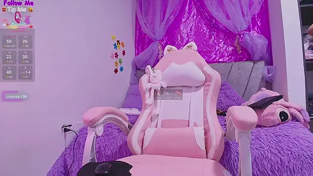 MeganRouss74 online show from November 13, 2025, 11:09 am