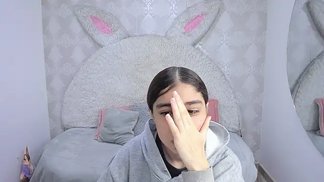 Gaby louse online show from April 4, 2026, 7:11 pm