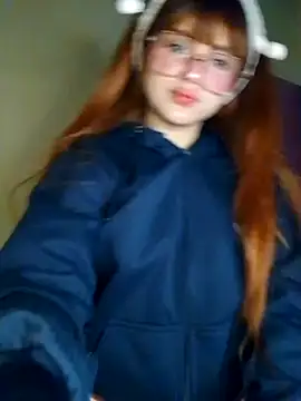 elizabeth05 online show from October 15, 2025, 8:25 am