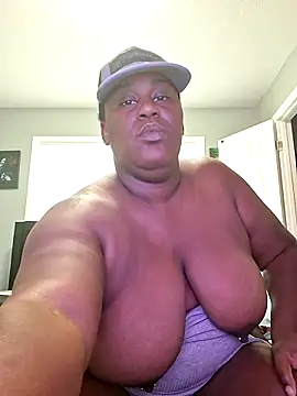 Eatme07 online show from September 11, 2025, 1:44 pm