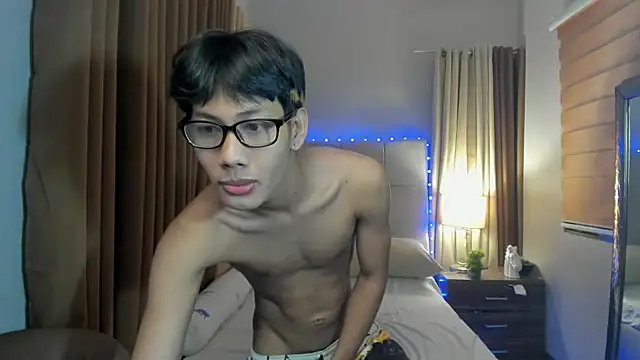 fucking hot2 online show from September 18, 2025, 6:04 am